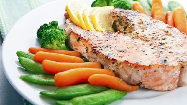 ikan dan sayur-sayuran untuk diet ketogenik